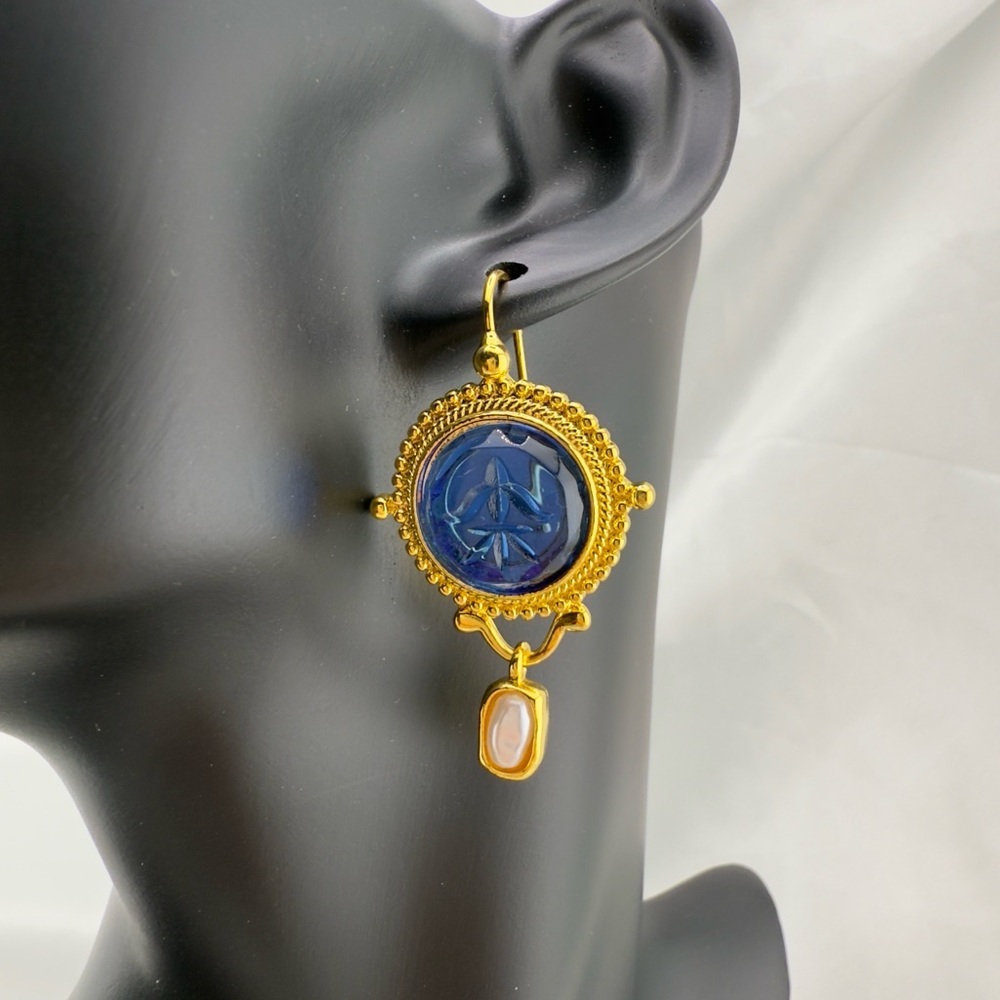 Classic Vintage Blue Earrings with Gold Detail – Power Look